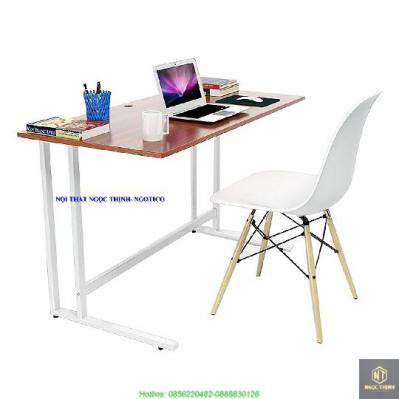 Bộ Bàn NGOTICO Rec-U Chân Trắng Màu Cánh Gián Và Ghế Eames Chân Gỗ Đen
