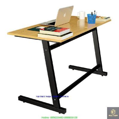 Bộ Bàn Oak-Z Đen Và Ghế Có Tay Đen NGOTICO NTC505