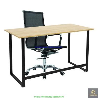 Bộ Bàn Rec-F Đen Và Ghế Đen NGOTICO NTC16A